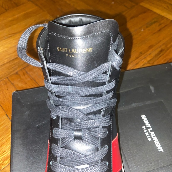 Saint Laurent shoes meet ups only in New York - Picture 2 of 8